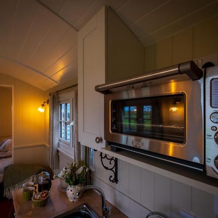 The Pleasant Hut At Mountpleasant Farm Vila Ulverston Exterior foto