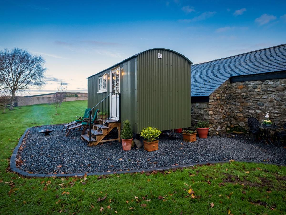The Pleasant Hut At Mountpleasant Farm Vila Ulverston Exterior foto