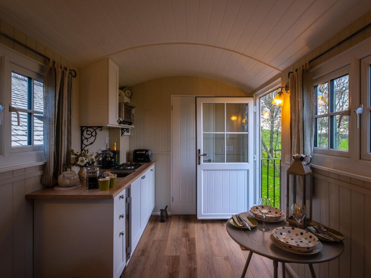 The Pleasant Hut At Mountpleasant Farm Vila Ulverston Exterior foto